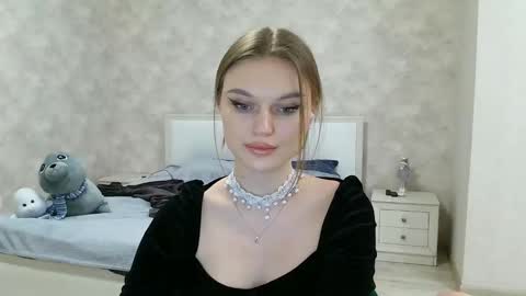 OneGoddess online show from February 2025 04:39:02 PM