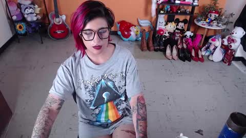 Miss Mia online show from December 2024 04:14:02 PM