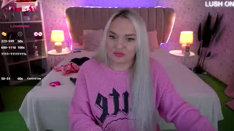 Snapshot of missyymarty chatting on November 2025 08:03:02 AM missyymarty online show from November 2025 08:03:02 AM