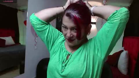 Rubi online show from September 2025 08:41:01 PM
