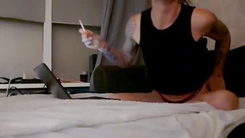 Snapshot of mokkeltje9 chatting on September 2025 10:48:02 PM KinkyCoupleNL online show from September 2025 10:48:02 PM