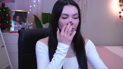 Molly online show from December 2024 06:52:02 AM