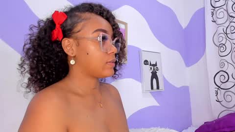 MONAAXXX online show from January 2025 07:27:02 PM