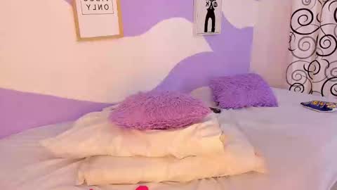 MONAAXXX online show from February 2025 03:48:02 PM