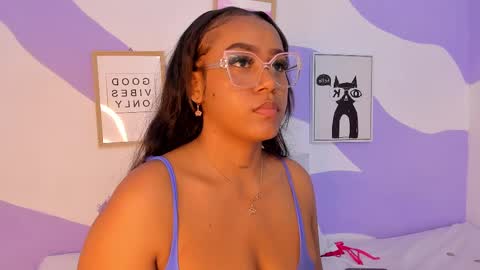 MONAAXXX online show from March 2025 03:40:01 PM