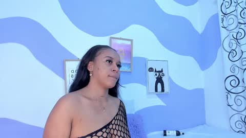 MONAAXXX online show from March 2025 12:09:01 PM