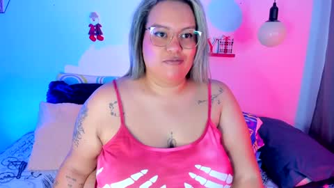 aleja      independent model       online show from December 2024 07:07:01 PM