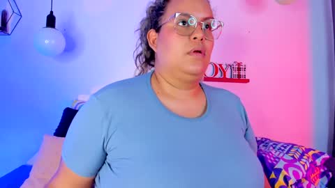 aleja      independent model       online show from January 2025 12:42:02 AM