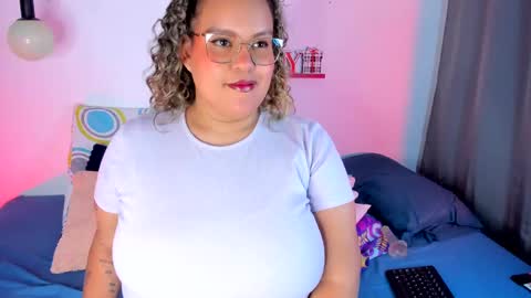 aleja      independent model       online show from February 2025 01:36:01 AM