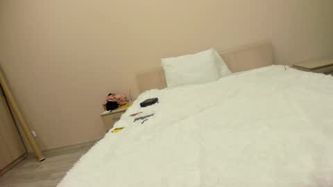 monivyxen19 online show from September 2025 04:23:02 PM