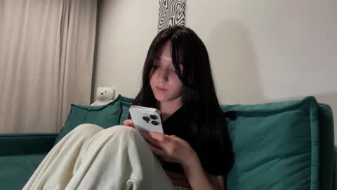 monnymoon online show from September 2025 06:57:01 PM