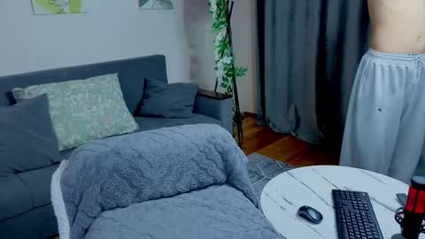 Felix and Maddy online show from November 2025 01:21:02 PM