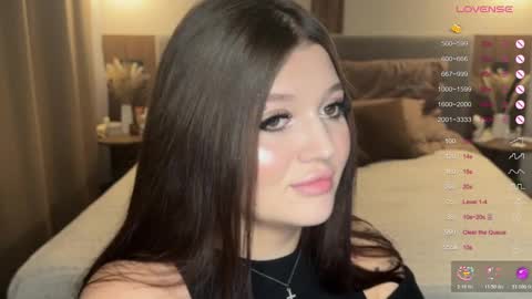 Snapshot of moonrenata chatting on October 2025 09:31:01 PM Ri online show from October 2025 09:31:01 PM