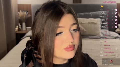 Snapshot of moonrenata chatting on November 2025 09:08:01 PM Ri online show from November 2025 09:08:01 PM