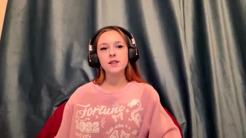 Snapshot of mozelleberendt chatting on October 2025 02:21:02 PM Jenny online show from October 2025 02:21:02 PM