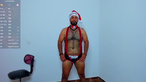 mr_maik22 online show from December 2024 05:48:02 PM
