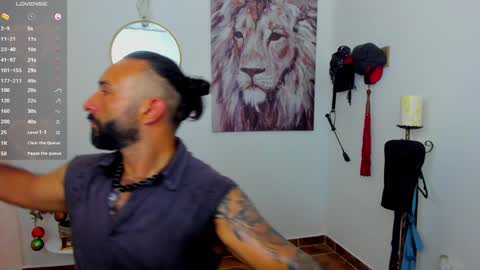mr_maik22 online show from December 2024 04:36:02 PM