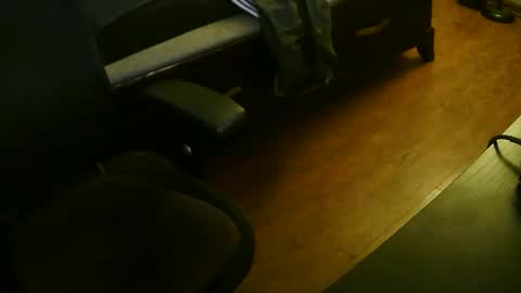 mustenjoyhead79 online show from October 2025 09:52:01 PM