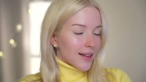 STELLA  Im here today online show from December 2024 03:47:01 PM
