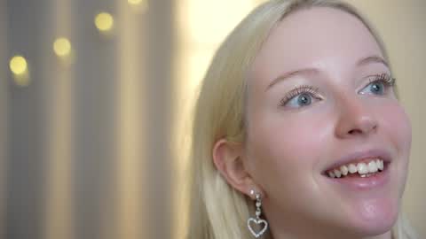 STELLA  Im here today online show from December 2024 03:53:02 PM