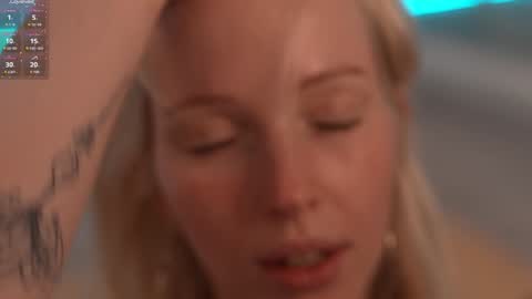 STELLA  Im here today online show from December 2024 07:09:02 PM