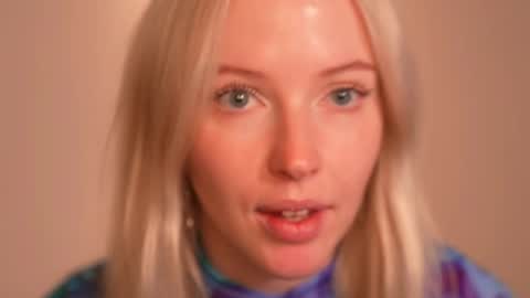 STELLA  Im here today online show from January 2025 04:40:01 PM