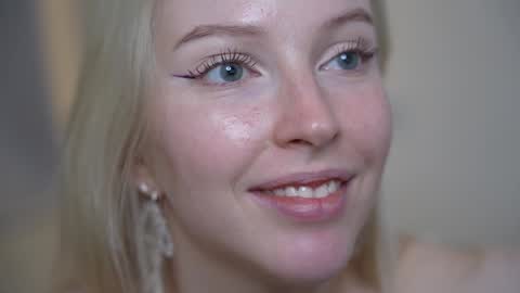 STELLA  Im here today online show from January 2025 08:03:02 PM