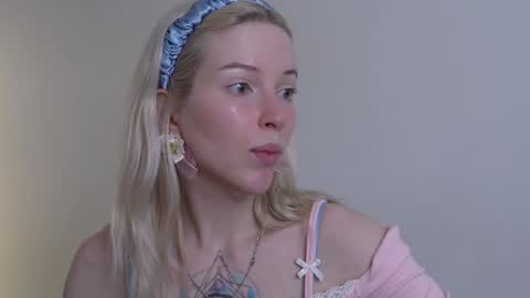 STELLA  Im here today online show from January 2025 02:30:02 PM