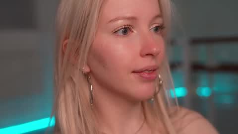STELLA  Im here today online show from February 2025 06:54:01 PM
