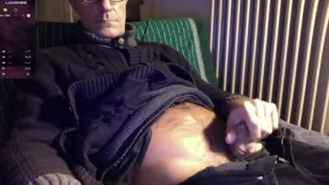 Bi sexy guy lovense hush is on private is open or password show tip if you like. online show from December 2024 05:02:01 PM