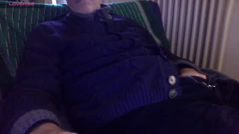 Bi sexy guy lovense hush is on private is open or password show tip if you like. online show from December 2024 03:28:01 PM