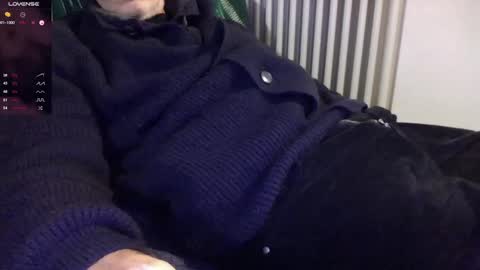 Bi sexy guy lovense hush is on private is open or password show tip if you like. online show from December 2024 03:57:02 PM