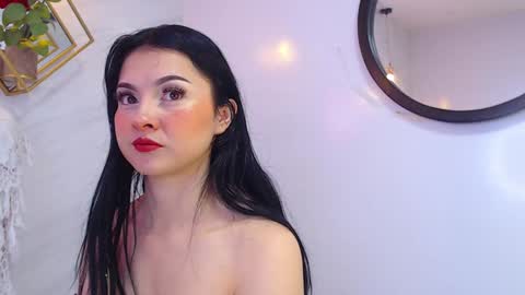 naamah_b online show from December 2024 01:21:01 PM