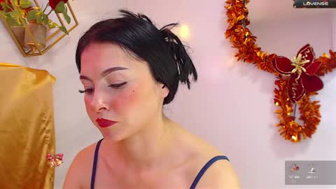 naamah_b online show from December 2024 05:54:02 PM