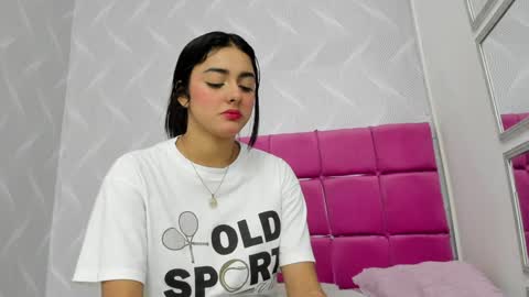 Naty  online show from December 2024 12:40:02 PM