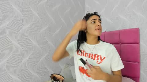 Naty  online show from December 2024 12:20:02 PM