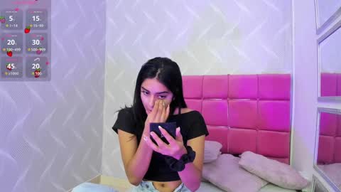 Naty  online show from February 2025 12:22:02 PM