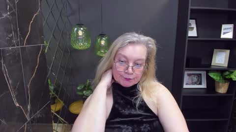 NataliCloud online show from December 2024 05:00:01 PM