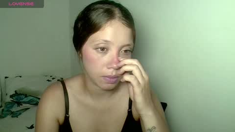 Snapshot of nataly_rodri chatting on December 2024 10:34:01 PM Nataly online show from December 2024 10:34:01 PM