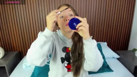Snapshot of nataly_rodri chatting on March 2025 12:01:01 PM Nataly online show from March 2025 12:01:01 PM