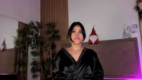 Natasha Sccott online show from December 2024 11:22:01 PM