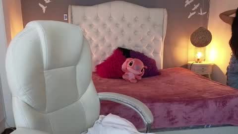 Snapshot of nathaly_blue chatting on December 2024 07:33:01 PM nathaly_blue online show from December 2024 07:33:01 PM