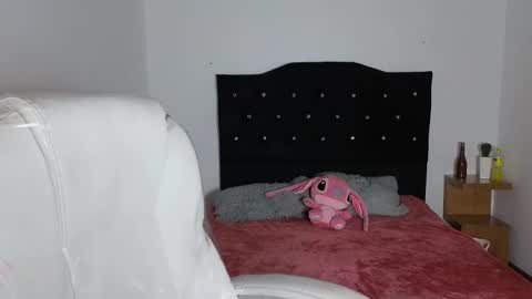 Snapshot of nathaly_blue chatting on February 2025 07:26:01 PM nathaly_blue online show from February 2025 07:26:01 PM