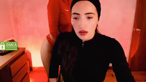 Natalia  Valeria online show from December 2024 08:29:01 PM
