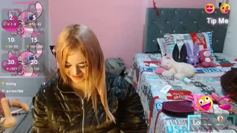 naughtyplayass online show from December 2024 10:41:02 PM