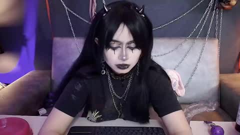 Snapshot of navier__ chatting on November 2025 01:59:02 PM Navier online show from November 2025 01:59:02 PM