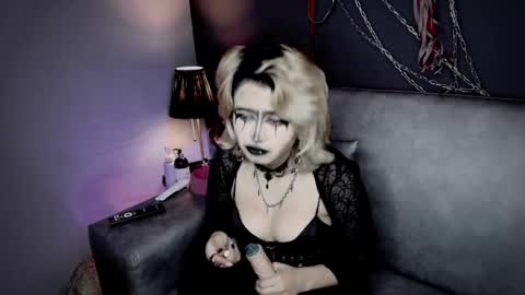 Snapshot of navier__ chatting on December 2025 09:19:02 PM Navier online show from December 2025 09:19:02 PM