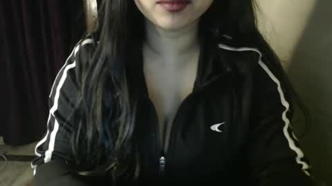 nayla56 online show from December 2025 09:56:01 PM