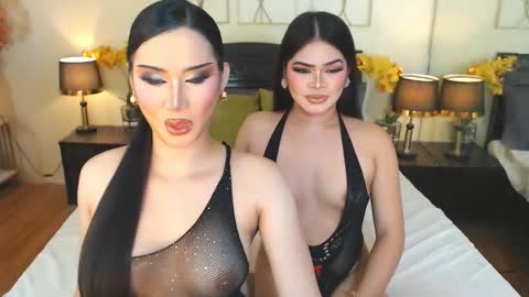 Snapshot of nayumi_edwards chatting on November 2025 10:04:02 AM F R A N Z I A online show from November 2025 10:04:02 AM