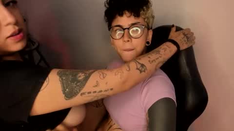 nazzz10 online show from November 2025 05:15:02 PM